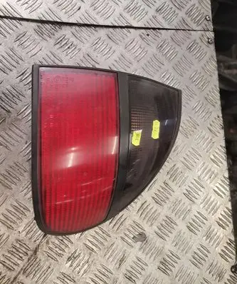 Renault Laguna I Rear/tail lights 7700820051