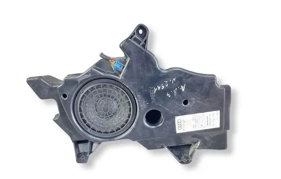 Audi A3 S3 A3 Sportback 8P Subwoofer speaker 8P3035382 7606500216 036563