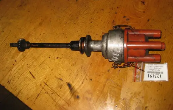 Opel Omega A Spark distributor 