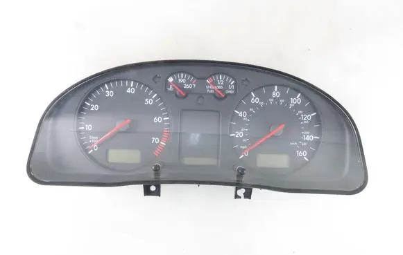 Volkswagen PASSAT B5 Speedometer (instrument cluster) 3B0919930S