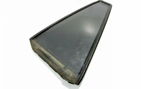 Toyota RAV 4 (XA20) Rear side window 6818942020