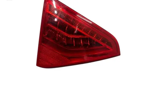 Audi S5 Tailgate rear/tail lights 8T0945093D 21200107 AU484PAT2
