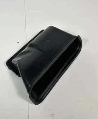 BMW iX Cabin air duct channel 9108201