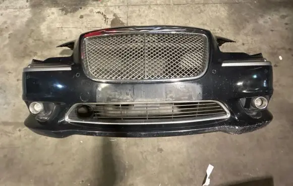 Chrysler 300C Front bumper