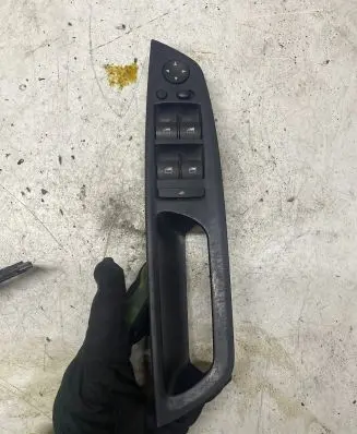 BMW X5 E70 Electric window control switch 9122117 07W02A01