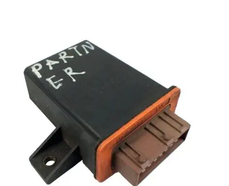 Coolant fan relay
