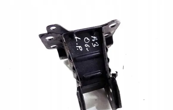 Audi A3 S3 A3 Sportback 8P Front bumper shock/impact absorber 