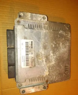Renault Scenic I Engine control unit/module 0281001934 01013128FM0231 1813111540044