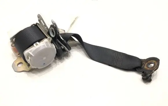 Toyota Yaris Rear seatbelt
