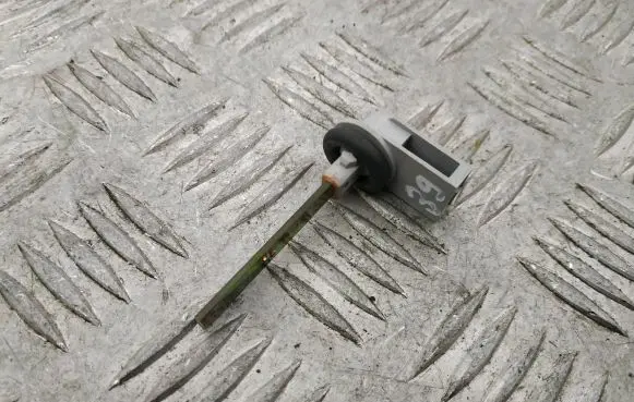 Audi A8 S8 D4 4H Oil temperature sensor 4B0820539