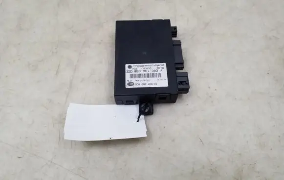 Volkswagen Touran I Other control units/modules 8E0907383A