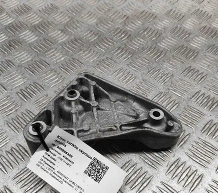 Maserati Ghibli Engine mounting bracket 311689