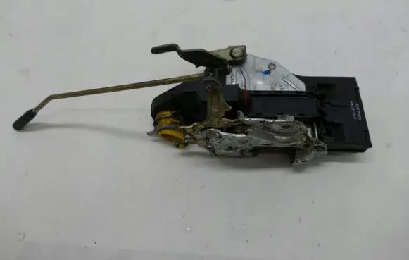 Mercedes-Benz E W124 Front door lock 1248213551