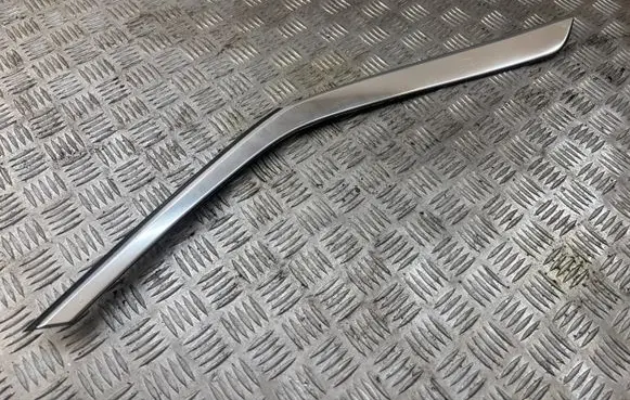 Volkswagen T-Roc Rear glass trim 2GA853345E