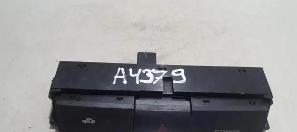 Toyota Corolla Verso AR10 Hazard light switch 153965