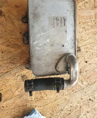 Engine oil radiator