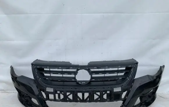 Volkswagen PASSAT CC Front bumper 3C8807217