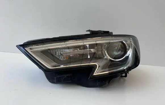 Audi A3 S3 8V Headlight/headlamp 8V0941005E