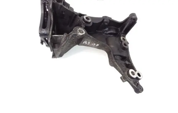 Peugeot 307 A/C compressor mount bracket 
