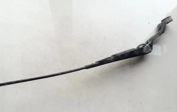 Volvo S40, V40 Front wiper blade arm