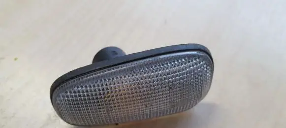 Opel Zafira A Front fender indicator light