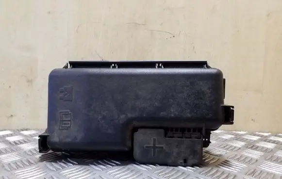Volvo XC90 Fuse box set 30797010 30728133 30728134