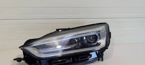 Audi A5 Headlight/headlamp 8W6941005C.