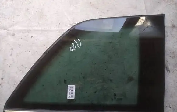 Opel Zafira B Rear side window as3