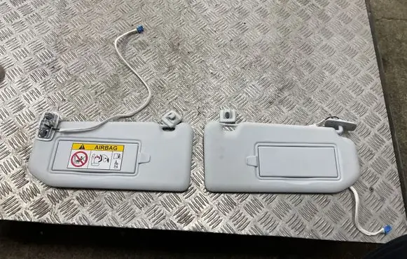 Opel Grandland X Sun visor