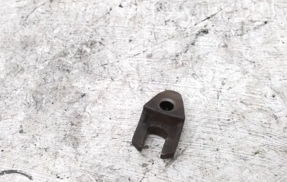 Peugeot Expert Fuel Injector clamp holder 927029