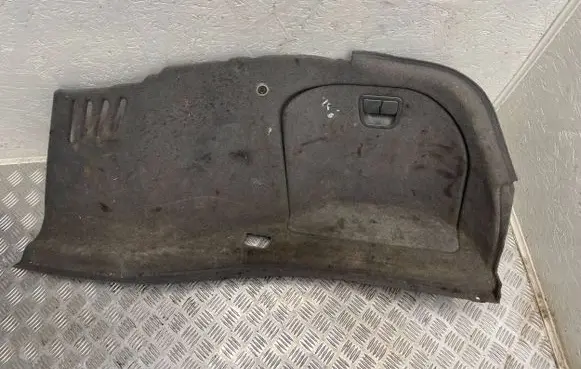 Trunk/boot side trim panel