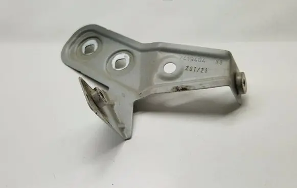 BMW 3 G20 G21 Fender mounting bracket 7419404
