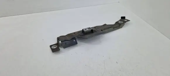 Volvo S90, V90 Fender mounting bracket