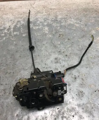 Volkswagen New Beetle Front door lock 3B1837015AM