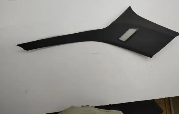Mercedes-Benz C W204 (C) pillar trim A2046908625 A2048205601