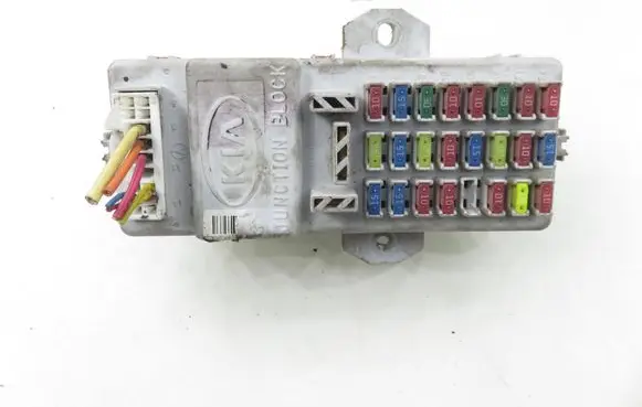 KIA Sorento Fuse module 911703E920