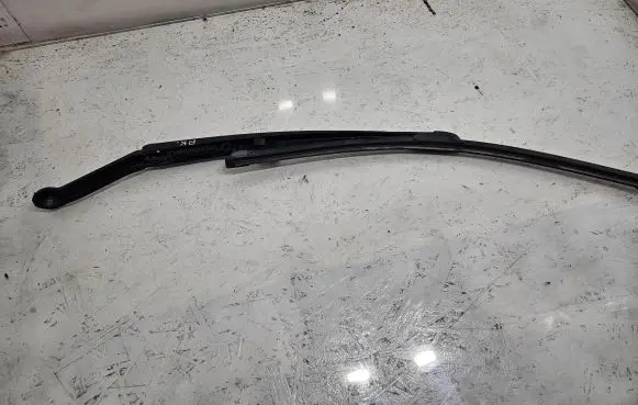 BMW 3 E46 Front wiper blade arm 7003931