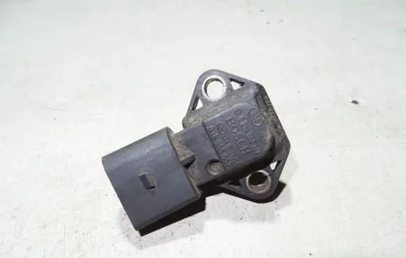 Volkswagen PASSAT B5.5 Air pressure sensor 0281002177 038906051
