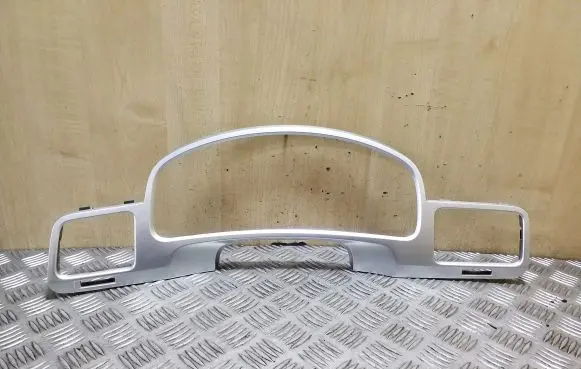 Volkswagen Touareg II Dashboard trim 7P2857226