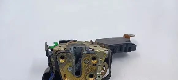 Subaru Outback Front door lock