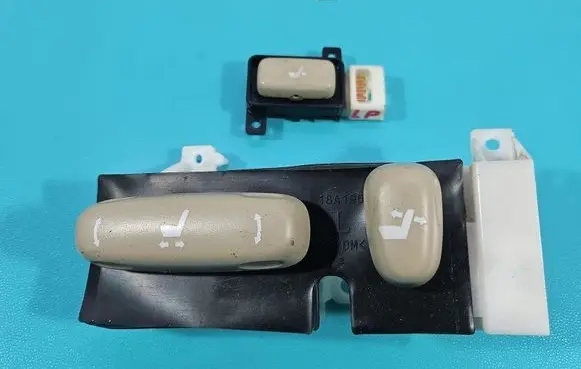 Lexus RX 330 - 350 - 400H Seat control switch 18A196 IMPRK1486864