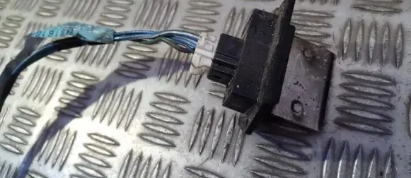 Mazda 626 Heater blower motor/fan resistor HB600GA5RC HB151GA5RA-3F07