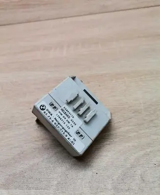 BMW 3 E46 Alarm relay 6923215 55892110