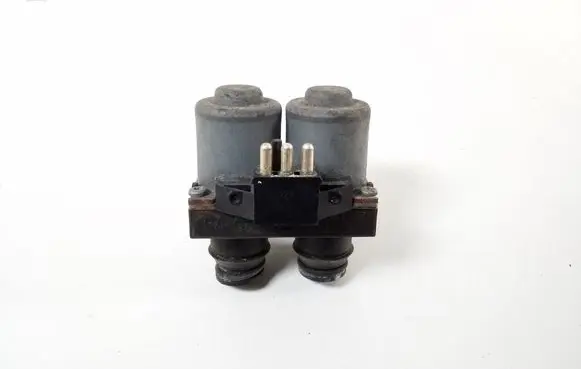 Mercedes-Benz SLK R171 Coolant heater control valve A0018307784