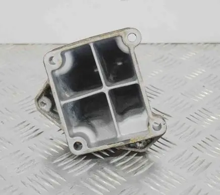 Mercedes-Benz C W203 Engine mounting bracket A2712230904