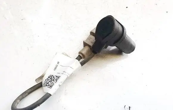 Volkswagen Touareg I Crankshaft position sensor 0261210262