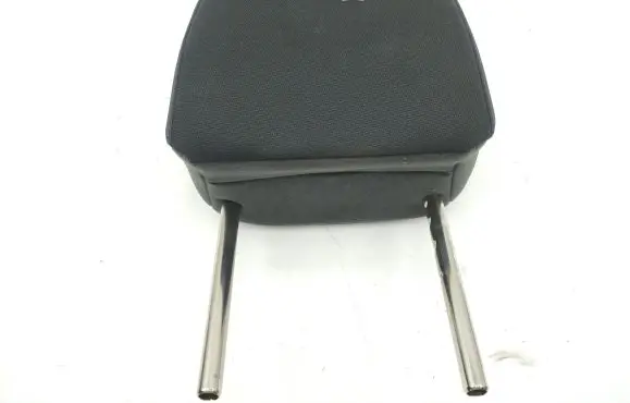 Mazda CX-30 Front seat headrest 