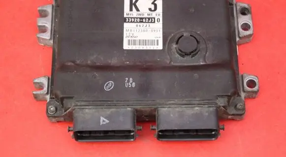 Suzuki Swift I Engine control unit/module ECU 33920-62J30