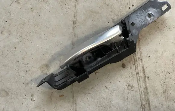 BMW X5 E70 Front door interior handle 6974295 773201 P011712614