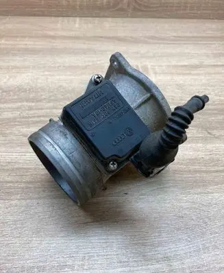 Volkswagen Polo III 6N 6N2 6NF Mass air flow meter 037906461B AFH6010A USED